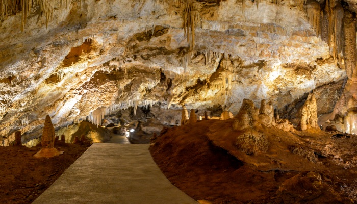Lipa Cave