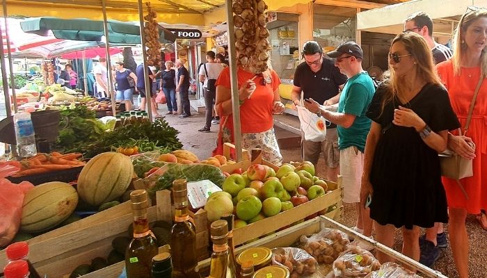 Market in Split