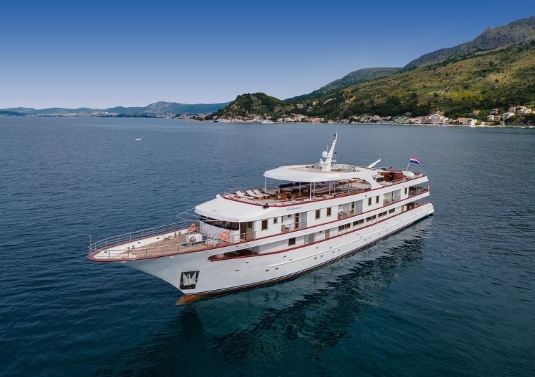 MV Bellissima
