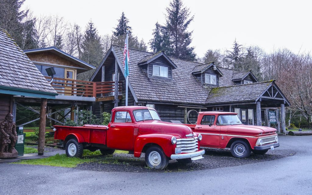 Forks Visitor Information Center with Bella's car - Twilight - FORKS / WASHINGTON - APRIL 14, 2017