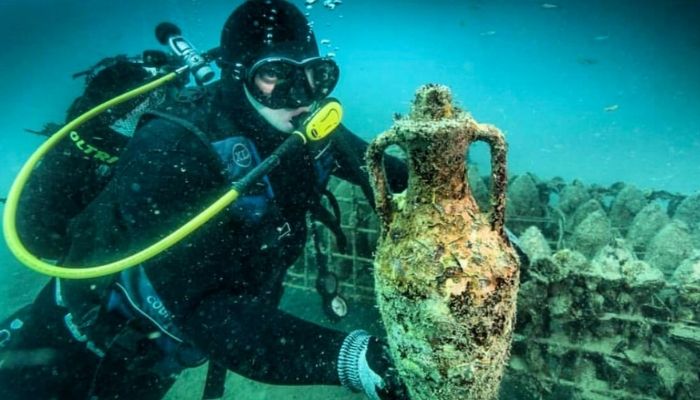 Underwater winery